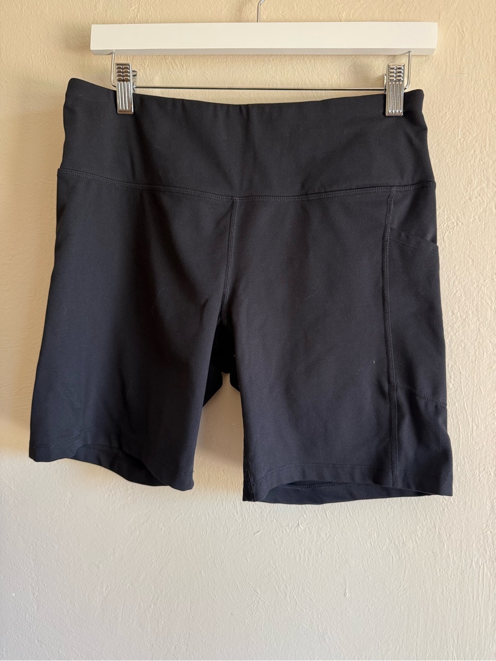 DKNY Sport Black High Waisted Bike Shorts with Side Pockets XL